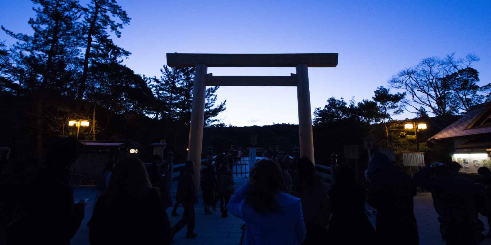 伊勢神宮内宮の鳥居前の様子